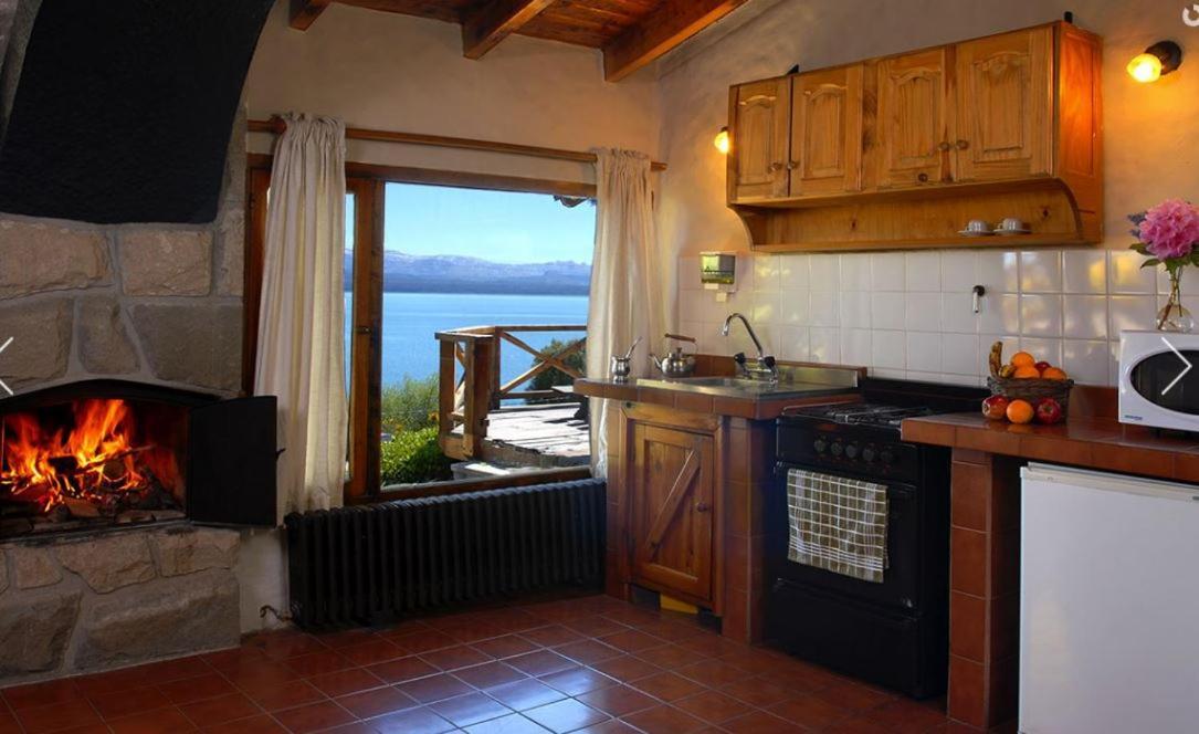 La Caleta Lodge *