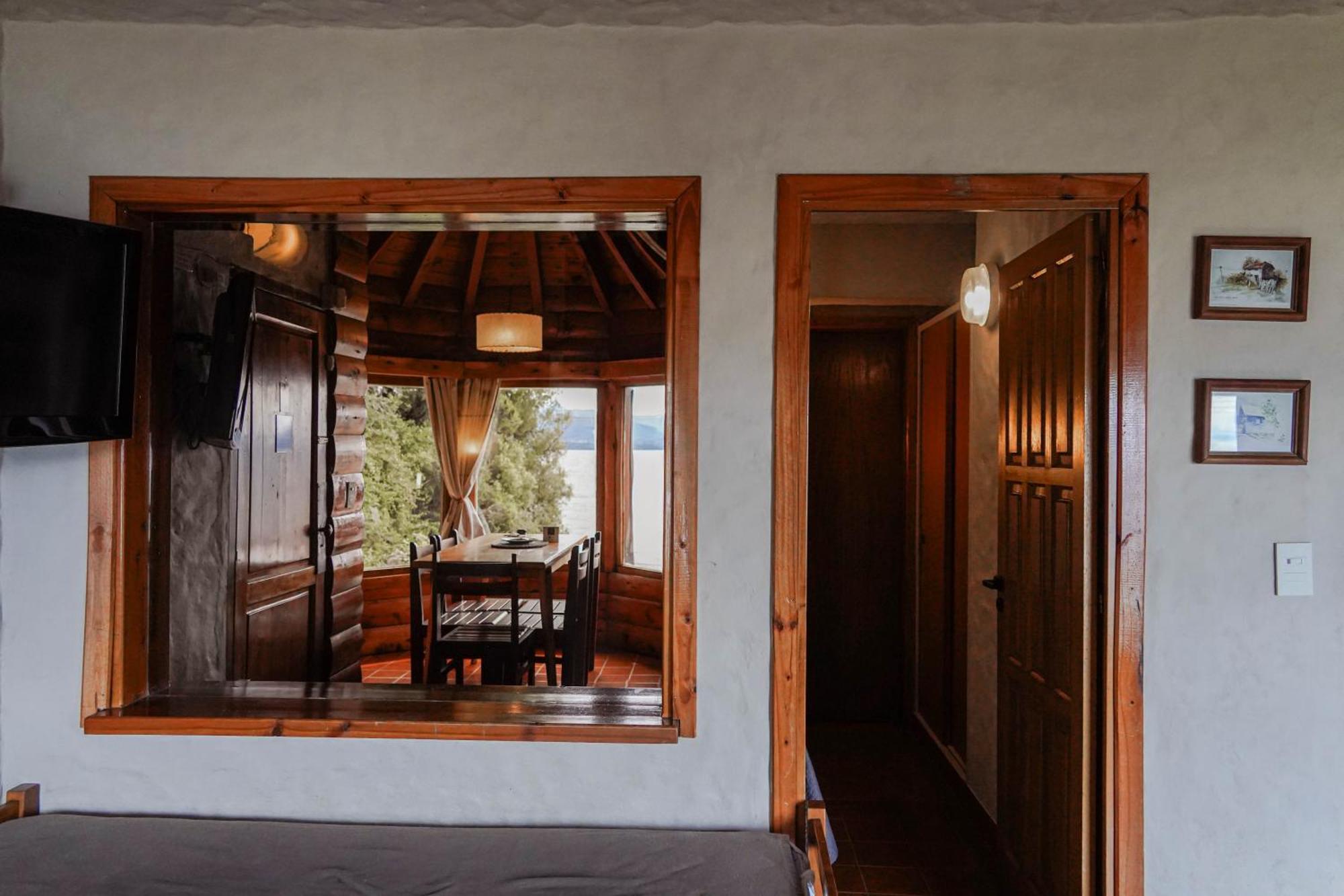 La Caleta Lodge *